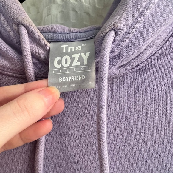 Aritzia TNA cozy fleece hoodie sweatshirt - Picture 2 of 5